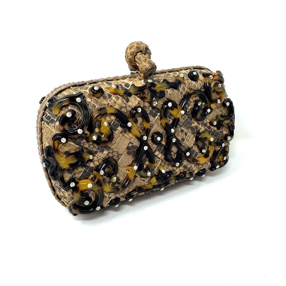 Bottega Veneta Brown Tortoise Appliqué & Python Knot Clutch Limited Edition - Picture 2 of 7